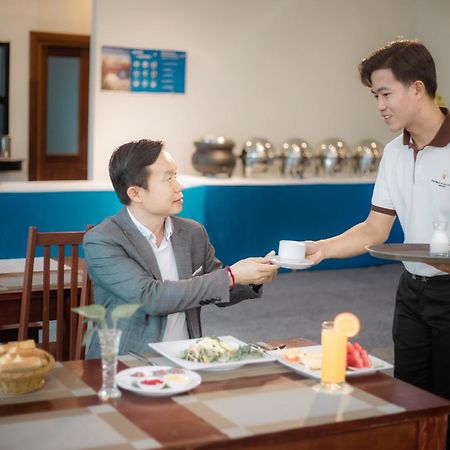 Sisombat Plaza Hotel Vang Vieng Eksteriør bilde