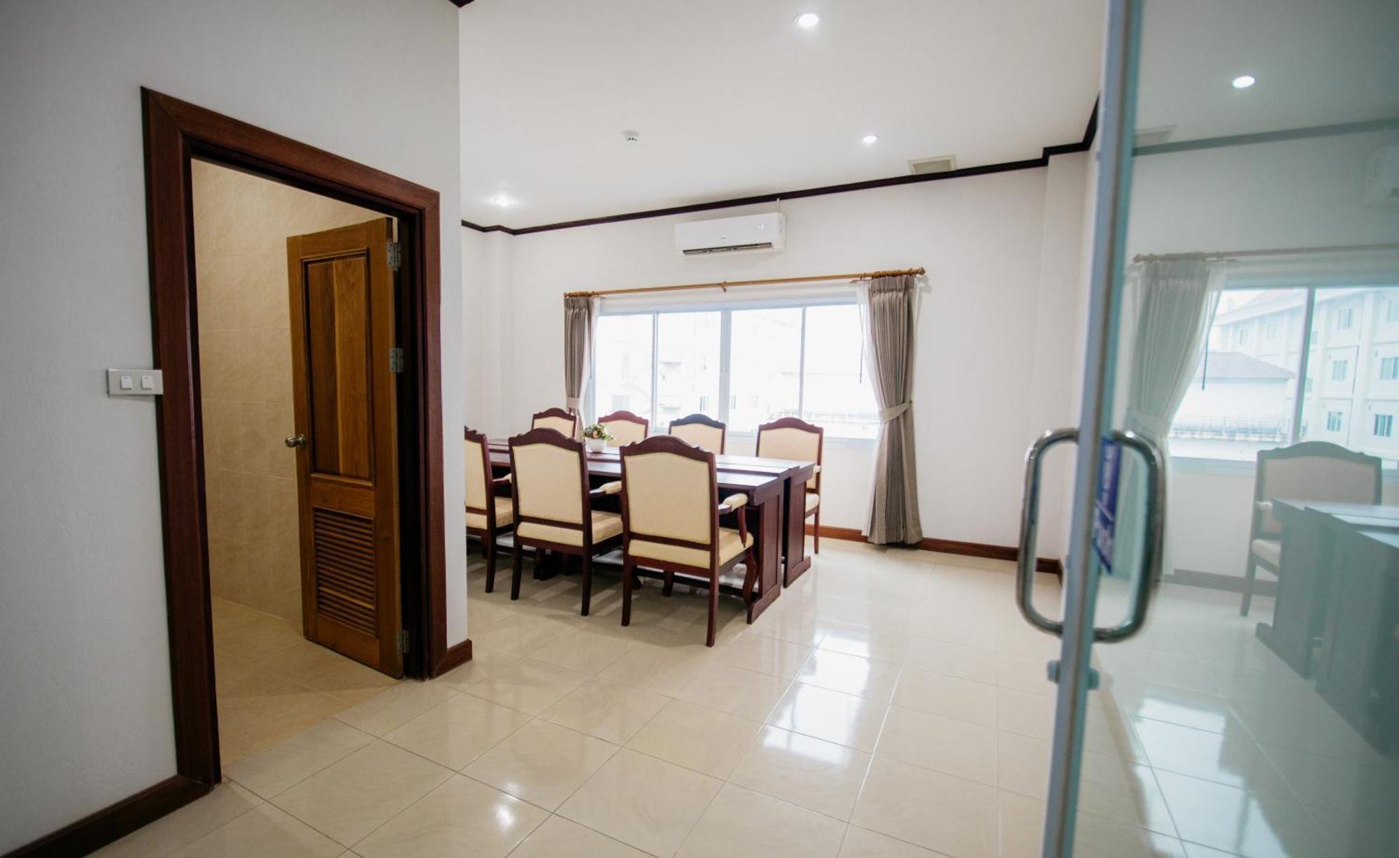 Sisombat Plaza Hotel Vang Vieng Eksteriør bilde