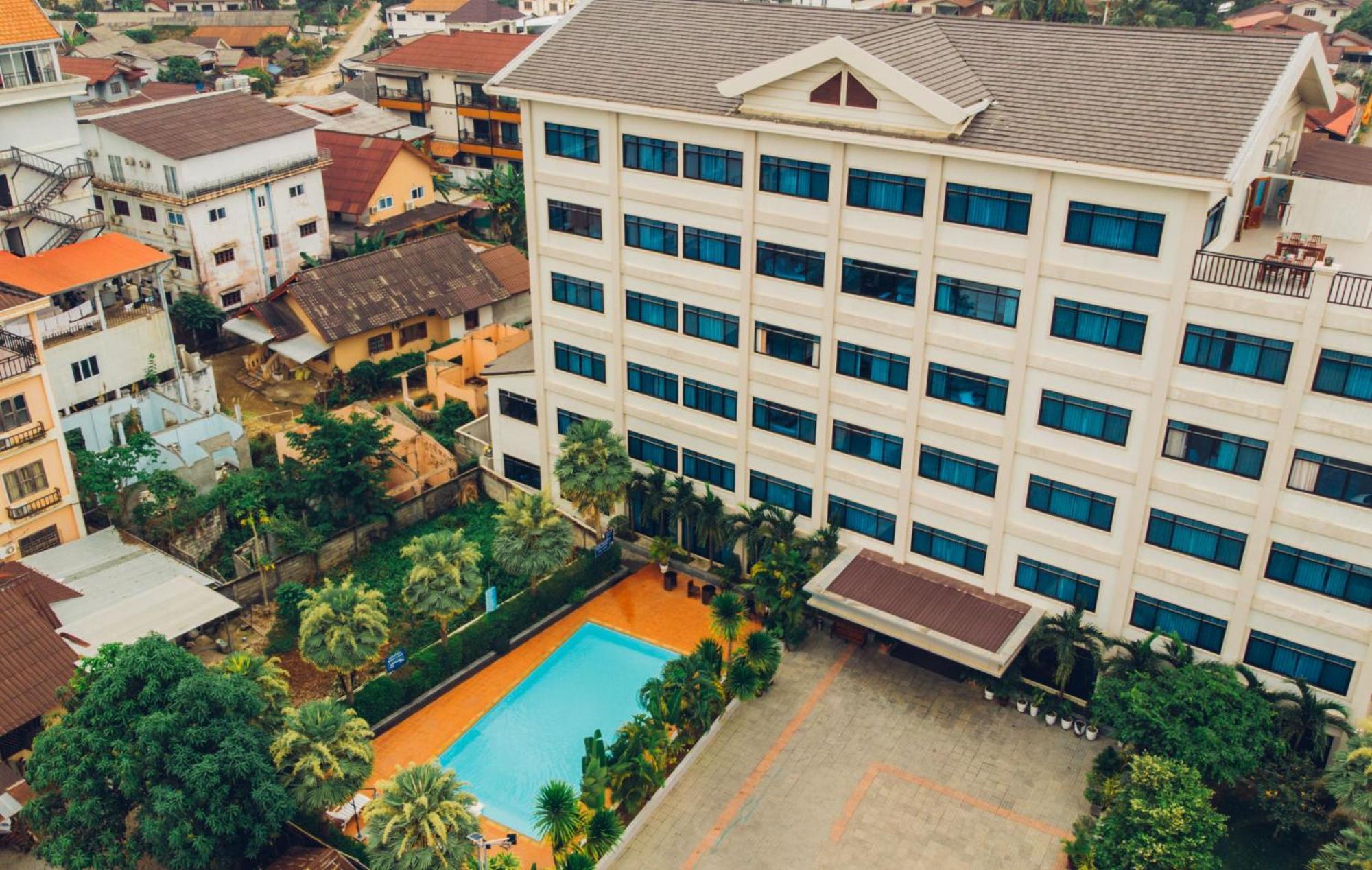 Sisombat Plaza Hotel Vang Vieng Eksteriør bilde