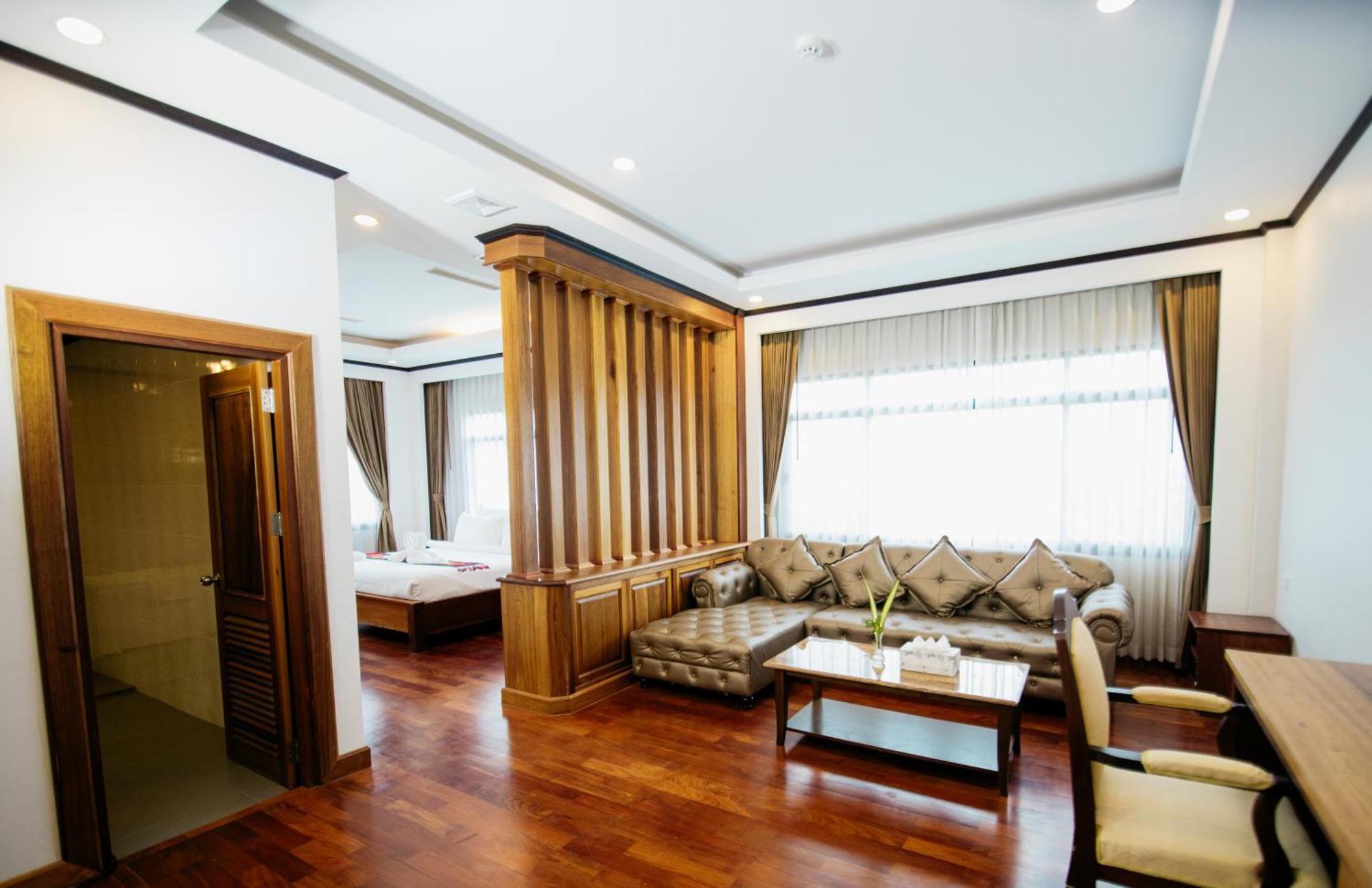 Sisombat Plaza Hotel Vang Vieng Eksteriør bilde
