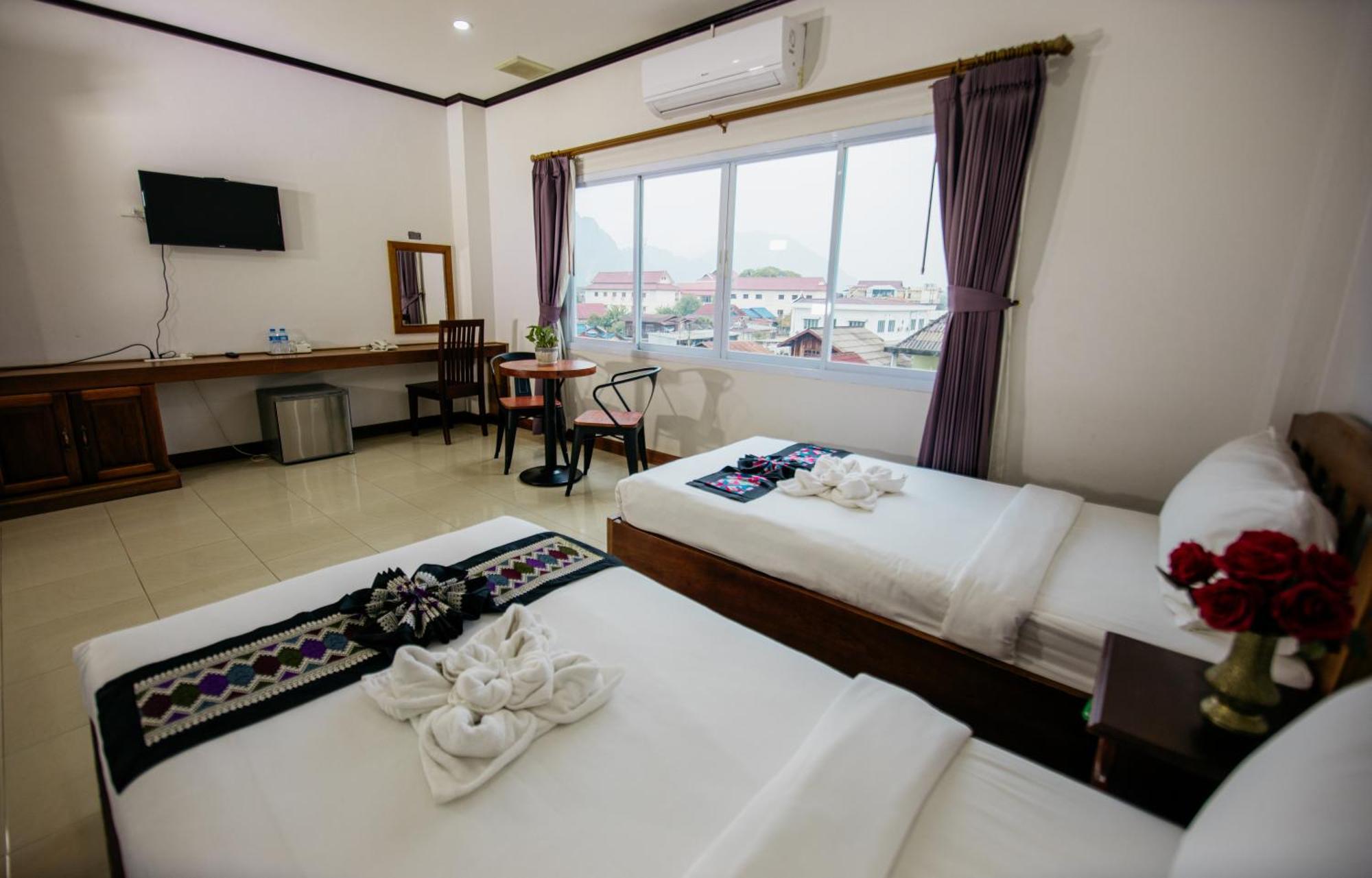 Sisombat Plaza Hotel Vang Vieng Eksteriør bilde