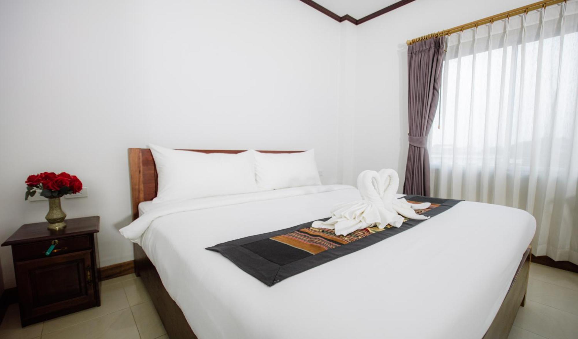 Sisombat Plaza Hotel Vang Vieng Eksteriør bilde